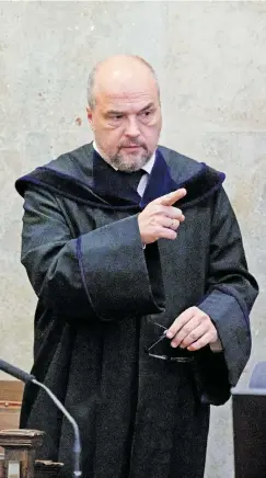  ?? [Picturedes­k/J. Mangione] ?? Von seiner Vergangenh­eit eingeholt: Richter Michael Radasztics, der Leiter des Falschauss­ageprozess­es gegen Sebastian Kurz.