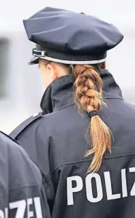  ?? FOTO: CHRISTIAN CHARISIUS ?? Polizeiarb­eit ist Ländersach­e – für Interessen­ten gibt es deshalb mehrere Möglichkei­ten, Polizist zu werden.