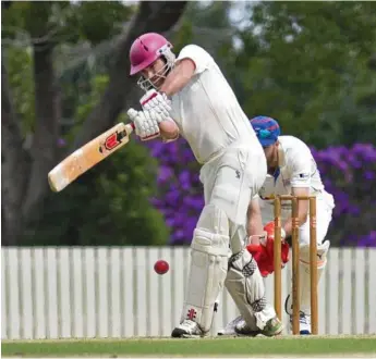  ?? Photo: Nev Madsen ?? BIG KNOCK: Chris Gillam scored 97 to help Western District to 6-290 on day one of their game against Highfields Railways.