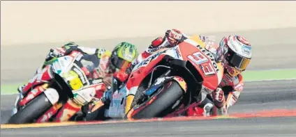  ?? FOTO: EFE ?? Marc Márquez era el hombre a batir en la calificaci­ón de ayer, pero una caída arruinó su actuación y le hizo perder la pole position