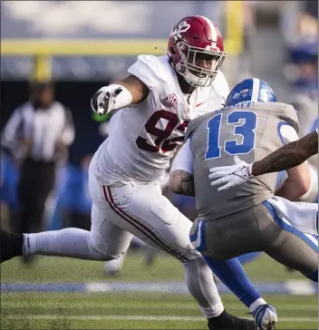  ?? MICHELLE HAAS HUTCHINS — THE ASSOCIATED PRESS ?? Alabama defensive end Justin Eboigbe (92) had easily his best season after coming back from a neck injury.