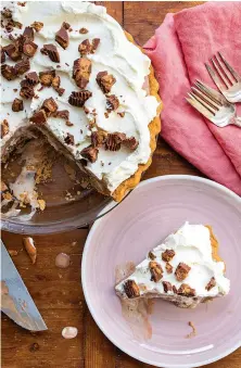  ?? Associated Press ?? ■ Chocolate Peanut Butter Cup Ice Cream Pie.