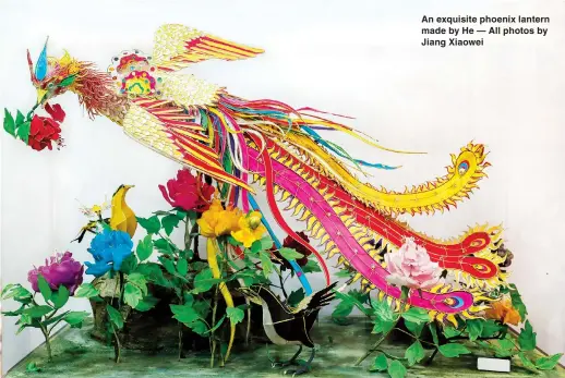  ??  ?? An exquisite phoenix lantern made by He — All photos by Jiang Xiaowei