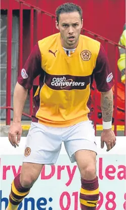  ??  ?? Former Motherwell defender Tom Hateley has been linked with a move to Dundee.