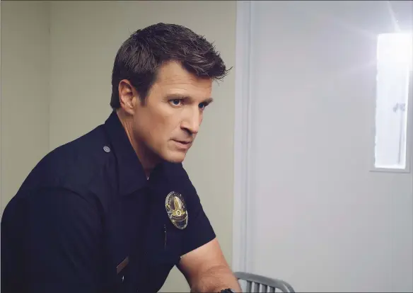  ??  ?? Nathan Fillion stars in “The Rookie”