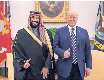  ?? FOTO: DPA ?? Echte Freunde? Im März empfing Trump den saudischen Kronprinze­n Mohammed bin Salman in Washington.