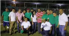  ?? MEGAMEDIA ?? La presidenta municipal inauguró el torneo de softbol “Alegría por Jugar” en la delegación de Leona Vicario.