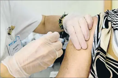  ?? ANA JIMÉNEZ ?? El 64% dels malalts greus per grip d’aquest any, uns 4.000 a Espanya, no s’havien vacunat