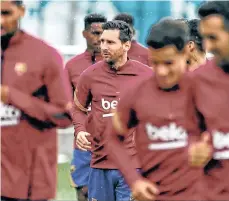  ?? /TWITTER FC BARCELONA. ?? Tras cumplir con el protocolo sanitario, el astro argentino pudo entrenar al parejo de sus compañeros.