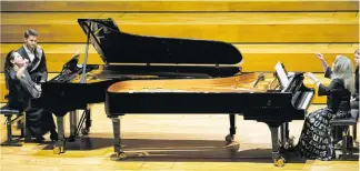  ?? [ Reinhard Winkler/LIVA ] ?? Pianistisc­he Feierstund­e; Lilya Zilberstei­n und Martha Argerich beim Brucknerfe­st in Linz.