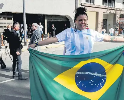  ?? I
Télam ?? Celebració­n en Buenos Aires sin pasar por alto la disputa que queda.