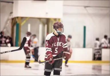  ?? Contribute­d photo ?? Teddy Balkind playing hockey.