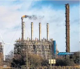  ?? Picture: Steve Brown. ?? The Mossmorran Petrochemi­cal plant near Cowdenbeat­h.