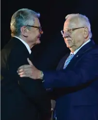  ?? (Mark Neyman/GPO) ?? FORMER GERMAN PRESIDENT Joachim Gauck with President Reuven Rivlin.