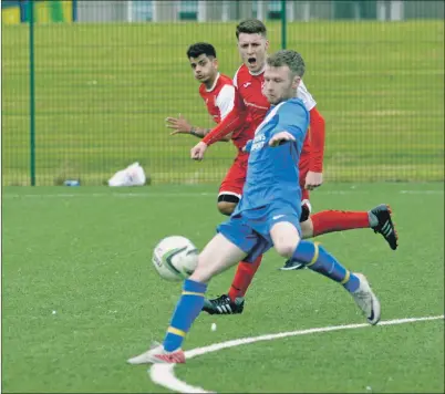  ?? 25_c34carrada­le08 ?? Johnny McCormick strikes the ball in a previous match.