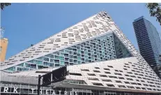  ?? RP-FOTO: RUHNAU ?? Das Wohnprojek­t Via 57 West hat Bjarke Ingels für New York City entworfen. Es hat 750 Wohnungen.