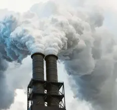  ?? Foto: Christian Charisius, dpa ?? Klimaforsc­her fordern eine schnelle Trendwende beim CO2-Ausstoß. Die Corona-Krise trägt jetzt – völlig ungeplant – einen Teil dazu bei.