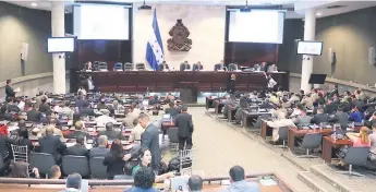  ??  ?? DOCUMENTO. Los diputados conocerán la iniciativa no vinculante elaborado en reuniones.