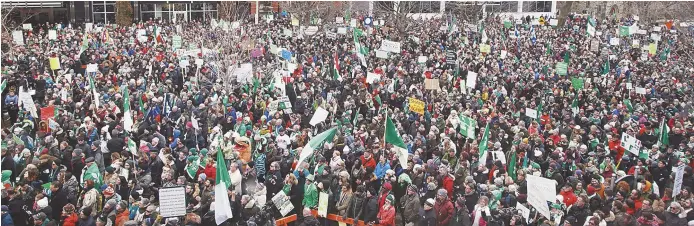  ??  ?? Les francophon­es en milieu minoritair­e devront-ils imiter ceux de l’Ontario (qui ont manifesté le 1er décembre à Ottawa) et descendre dans la rue pour faire valoir leurs droits en 2019? - Archives
