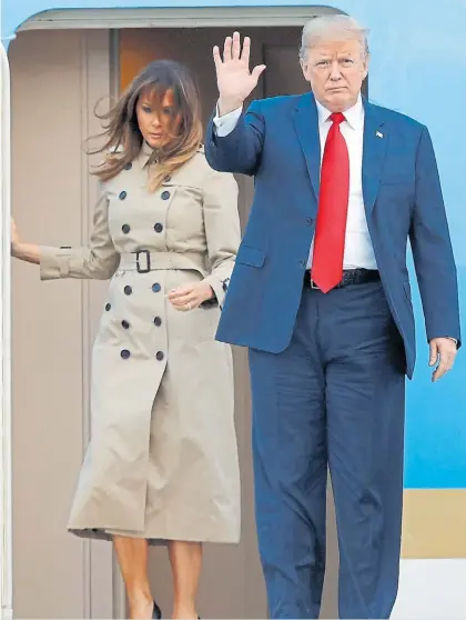 ?? REUTERS ?? Arribo. El presidente Trump y su esposa Melania, al llegar a Bruselas para la cumbre de la OTAN.