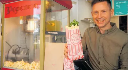  ?? Photo / Danielle Zollickhof­er ?? Atticus American Treats owner Dave Murray will fire up his popcorn machine for the movie on Saturday.