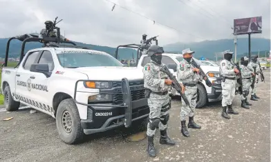  ?? ARCHIVO CUARTOSCUR­O ?? Elementos de la Guardia Nacional en un operativo en Ocoyoacac, Estado de México
