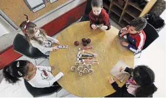  ?? JOHN RENNISON THE HAMILTON SPECTATOR FILE PHOTO ?? Children learn better when they are not hungry and have been fed healthy food, Donna Weldon writes.