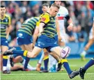  ??  ?? Putting the boot in: Gareth Anscombe keeps Cardiff ticking over against Pau