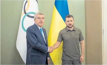  ?? REUTERS ?? Pasado. Thomas Bach y Volodymyr Zelensky, presidente­s del COI y Ucrania, en una reunión en 2022.