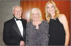  ?? (NWA Democrat-Gazette file photo/Carin Schoppmeye­r) ?? Horace Hardwick (from left); Judy Cowan, Pat Walker Commitment to Care Award recipient; and her daughter Molly Cook visit at a previous Art of Hospice.