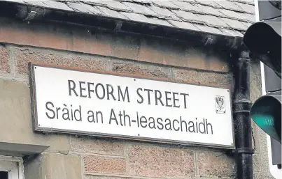  ?? Picture: Gareth Jennings. ?? New bilingual street signs will be installed when they need to be renewed.