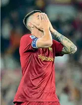  ?? ?? Disperazio­ne Lorenzo Pellegrini, capitano (LaPresse)