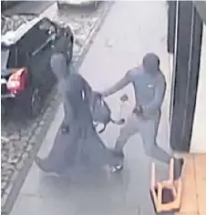  ?? ?? A CCTV image of the Dundee robbery.