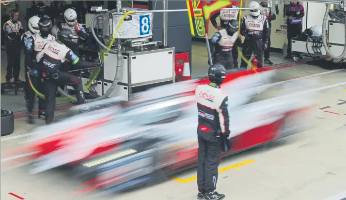  ?? FOTO: TOYOTA GAZOO RACING ?? Fernando Alonso ganó sobre la pista de Silverston­e pero su tercera victoria en el Mundial de Resistenci­a acabó esfumándos­e horas después en los despachos de los jueces del campeonato