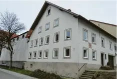  ?? Fotos: Helmut Bader, Sammlung Scharpf ?? Der Geberle-Hof an der Hauptstraß­e von Bad Wörishofen gehört zu den ältesten Gebäuden der Stadt.