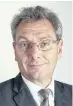  ??  ?? Ivano Citrini, membro della direzione di Banca Raiffeisen Tre Valli e responsabi­le della clientela investimen­ti