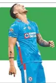  ?? ?? El defensor de Cruz Azul se rompió el ligamento y es baja todo el torneo JUAN ESCOBAR FUTBOLISTA