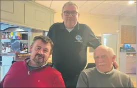  ?? ?? Gearoid O’Looney, Ken Barry and John Leetch having a long overdue catch up at the 40 year anniversar­y of Blackwater Sub Aqua Club.