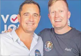  ?? ?? Defensive: (from left) Democratic Alliance leader John Steenhuise­n and Kwazulu-natal provincial chairperso­n Dean Macpherson