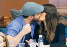  ??  ?? Justin Timberlake y su esposa (desde el 2012), la actriz Jessica Biel, hace pocos días en la final del Open Tenis de EU.