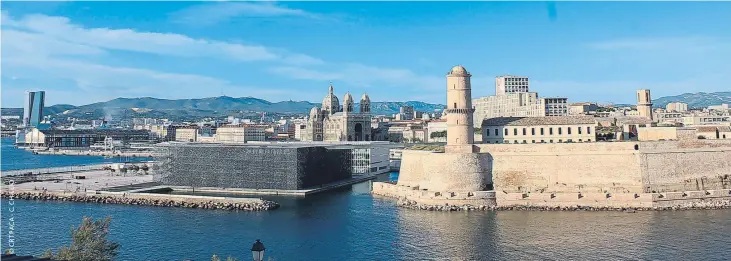  ??  ?? Vista del Museo MuCEM, en Marsella, que hasta agosto acoge la exposición "Picasso, un genio sin pedestal", dedicada a la influencia de las artes y tradicione­s populares en el trabajo del artista.