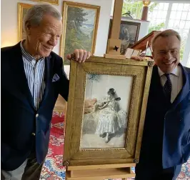  ?? FOTO: PRESSBILD ?? ■
Anders Wiklöf (t.v) och Knut Knutson presentera­r den åländske affärsmann­ens senaste nyförvärv, Anders Zorns målning Mandolinsp­elerskan.