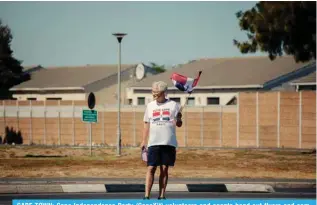  ?? ?? CAPE TOWN: Cape Independen­ce Party (CapeXit) volunteers and agents hand out flyers and campaignin­g material. — AFP