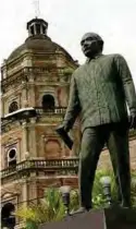  ?? ?? Monument of anti colonial hero Roman Ongpin in Ongpin Street, Binondo, Manila, this was donated by Ong clan associatio­n of the Philippine­s