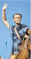  ?? FOTOS: IMAGO ?? Kirk Douglas vor wenigen Wochen in Hollywood und in dem Stanley Kubrick Klassiker „Spartacus“.