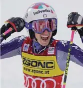  ??  ?? E tre
Esulta Marta Bassino, che sabato ha vinto lo slalom gigante a Courchevel dopo quello di Soelden due mesi fa (e il primo trionfo a Killington)