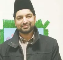  ??  ?? Naveed Iqbal, a missionary with the Ahmadiyya Muslim Community of Regina, says Whatsapp has kept his community connected during COVID-19.